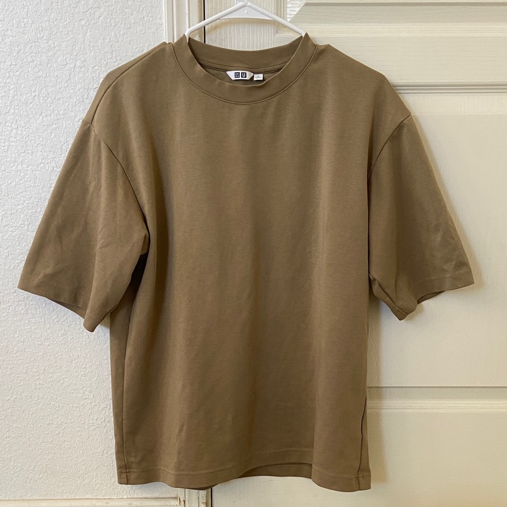Uniqlo Men's Tan Short Sleeve Tee L